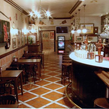 Hostal El Jardin Бенидорм Экстерьер фото